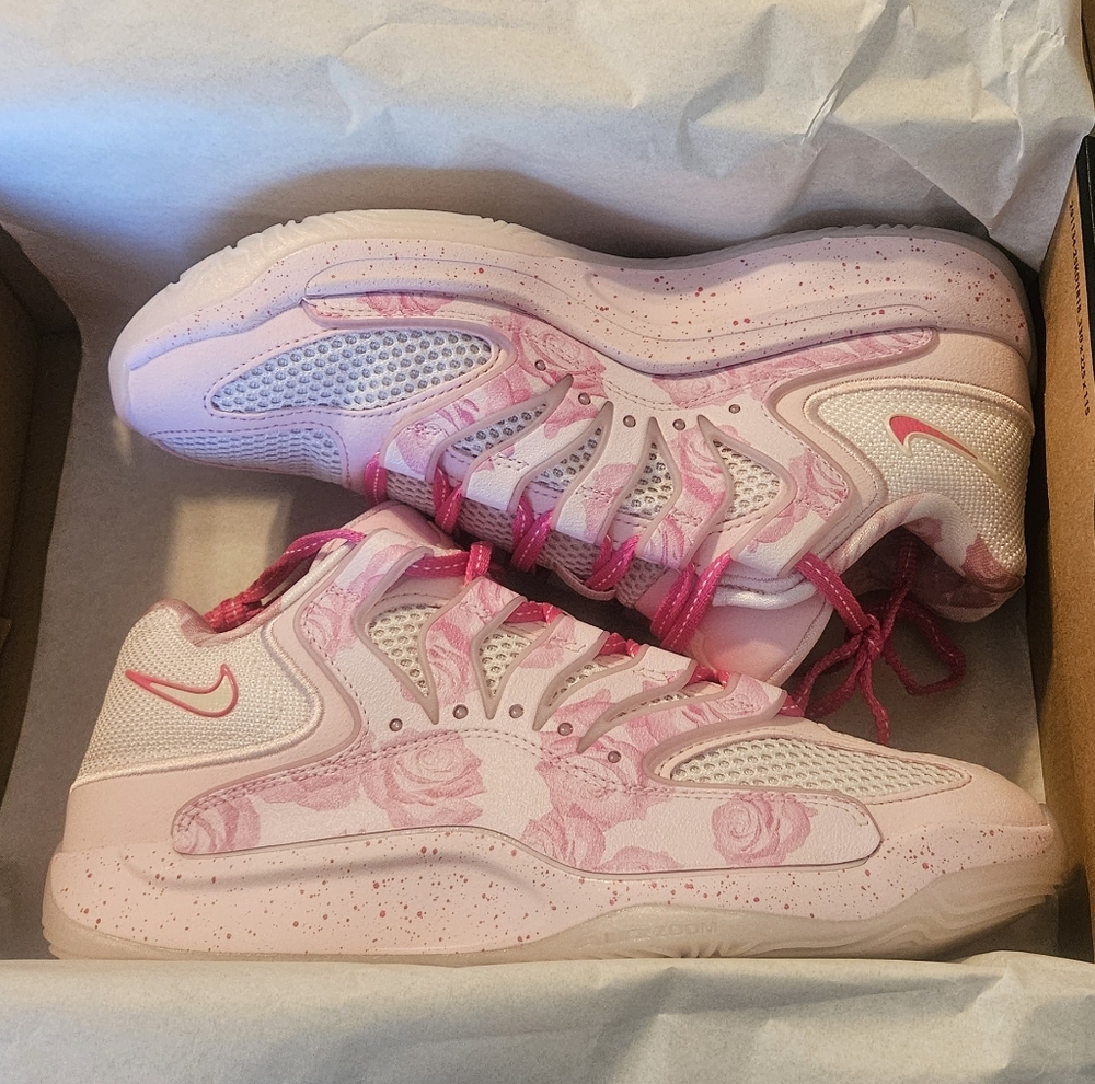 Nike Pink and White Women's Sneakers